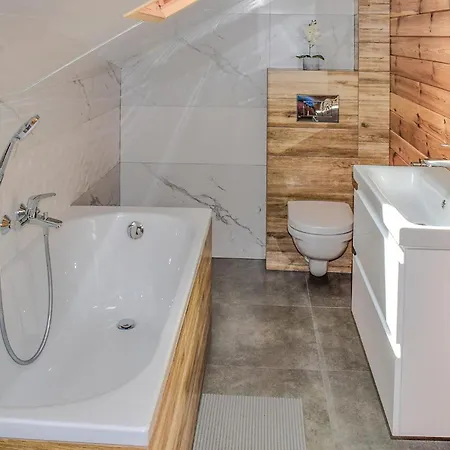 3 Bedroom Cozy In Nyaraló